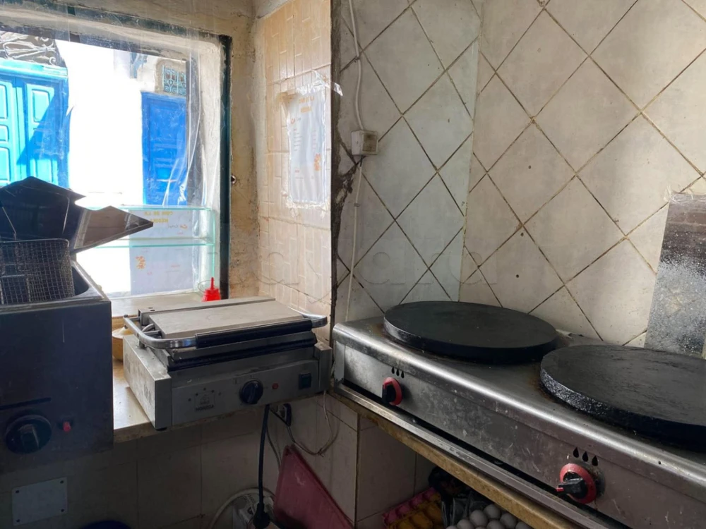 Opportunité Rare : Fonds de Commerce Fast-Food "Coin de la Médina" – Rue El Pacha