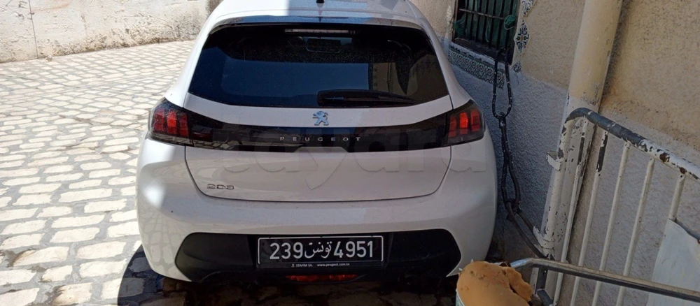 Carte voiture Peugeot 208