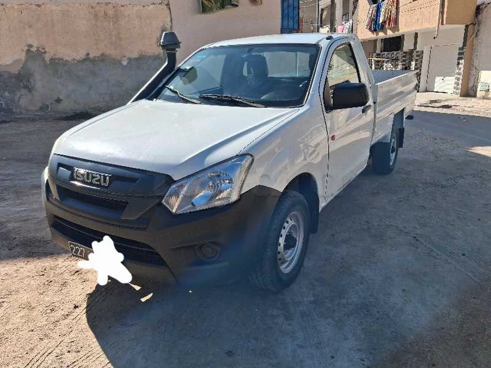 Carte voiture Isuzu D-Max