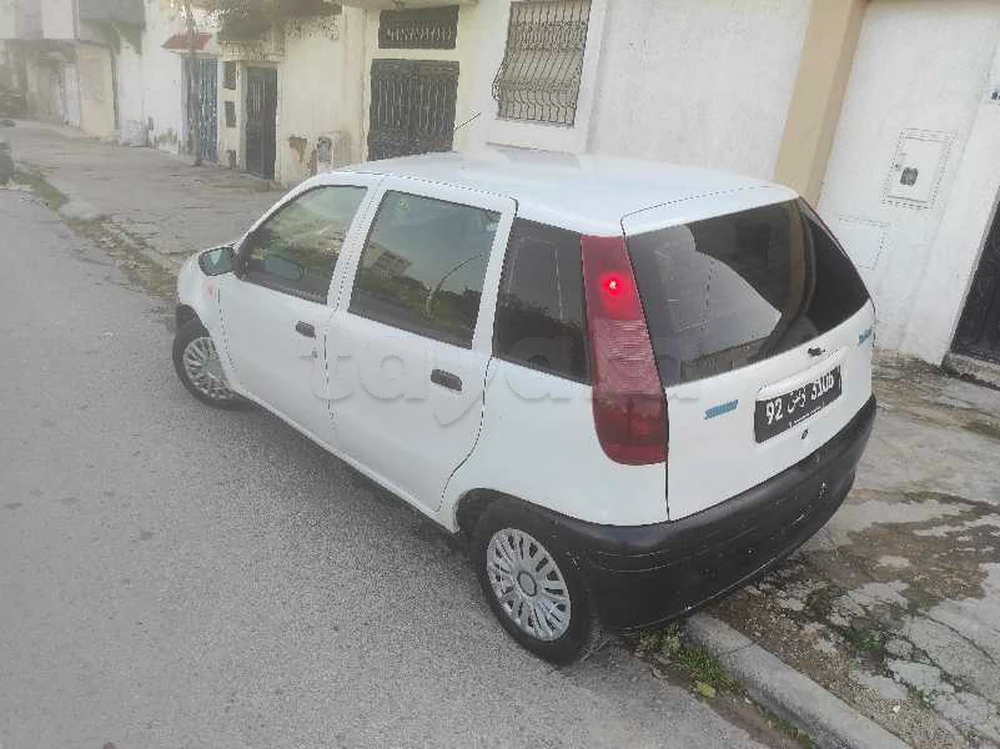 Carte voiture Fiat Punto