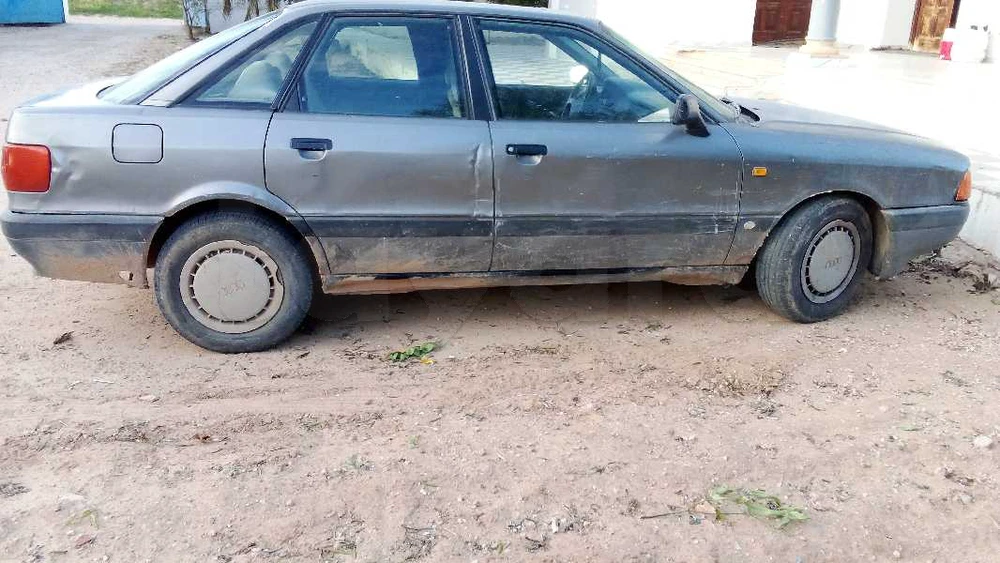 Audi 80