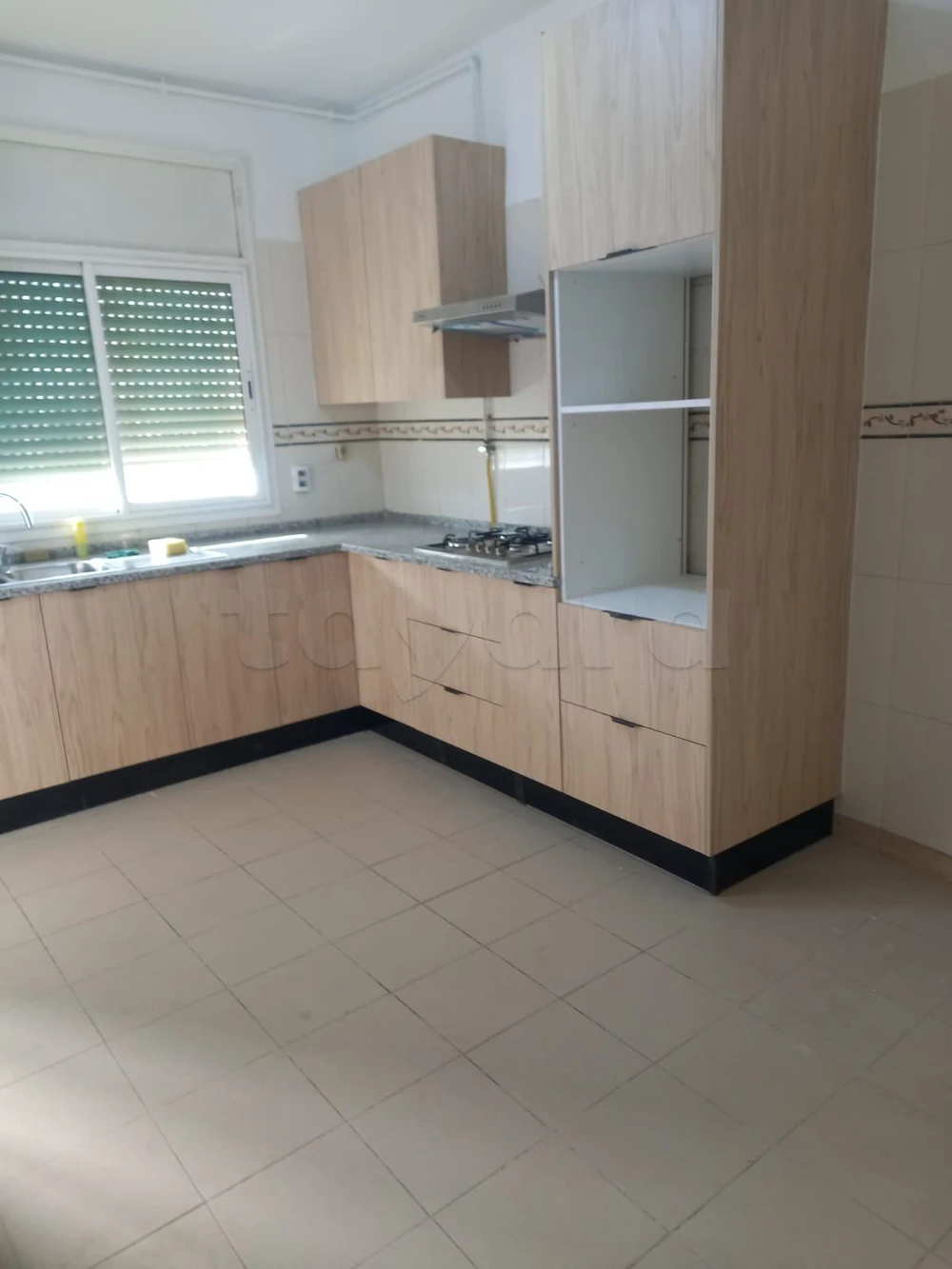location ennasr s+3 avec petit salon