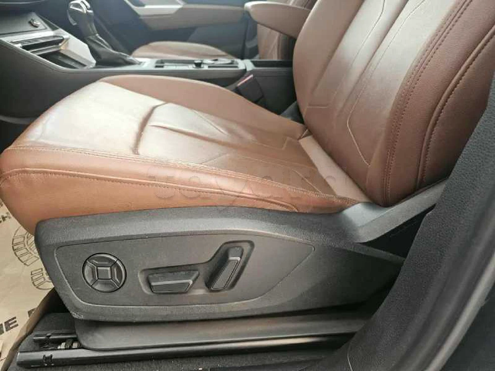 Carte voiture Audi Q3