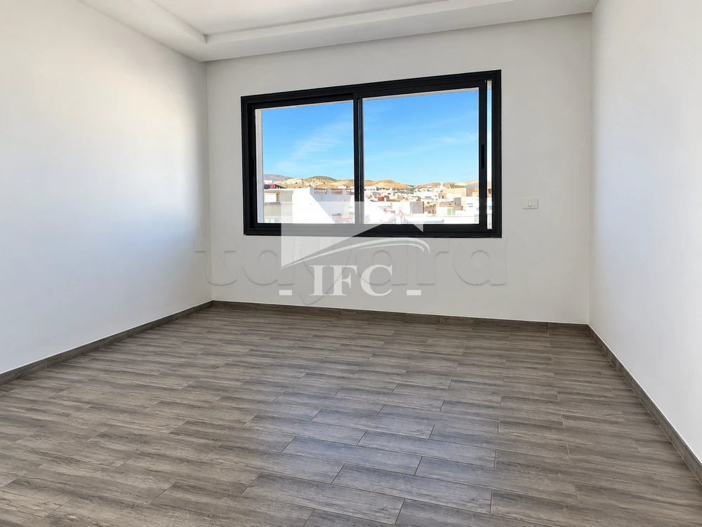 Bureau à louer en 3 espaces – 84 m² – Ariana Centre – IFCA119