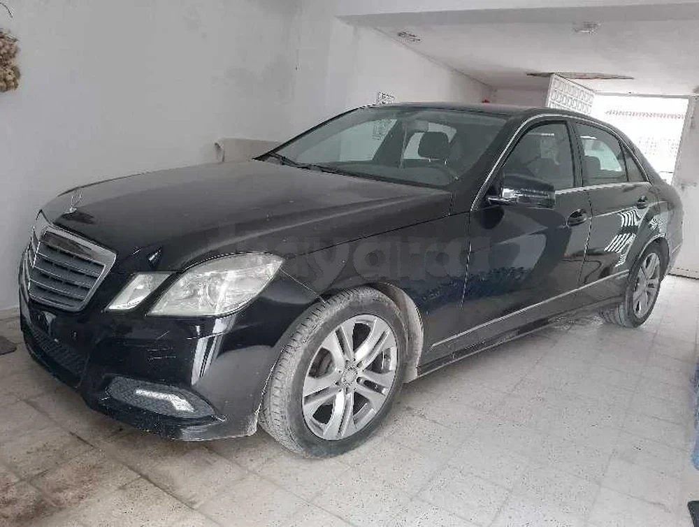 Carte voiture Mercedes-Benz Classe E