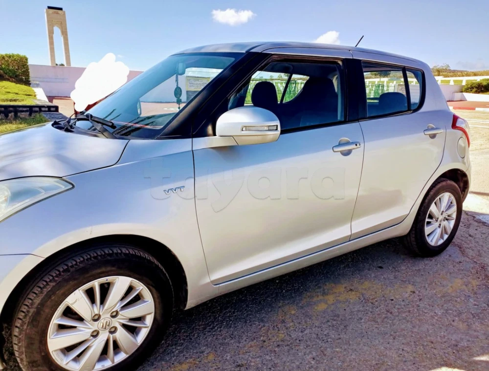 Carte voiture Suzuki Swift