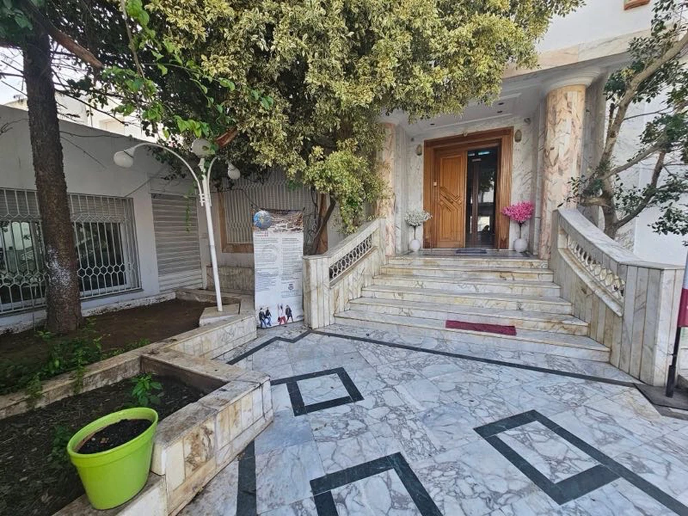 📍 Alain Savary – Tunis VILLA À VENDRE – ALAIN SAVARY (USAGE HABITATION OU PROFESSIONNEL)