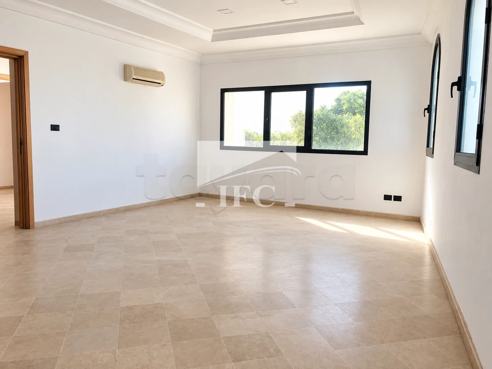 Bureau en 6 espaces-220m²-charguia 1-IFCC140