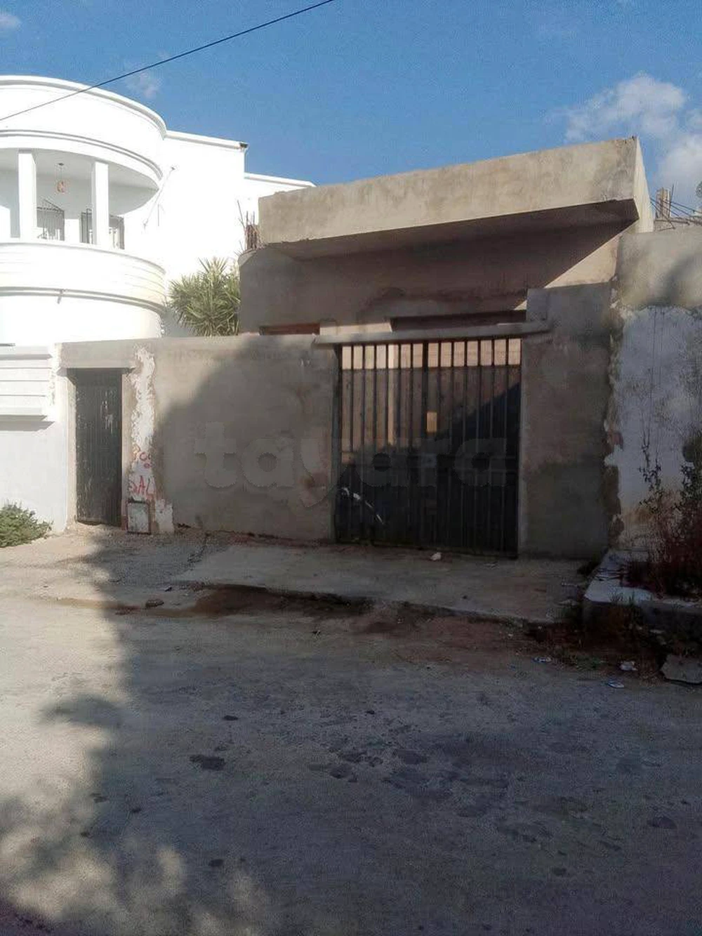 A Vendre Maison Inachevée au Bardo