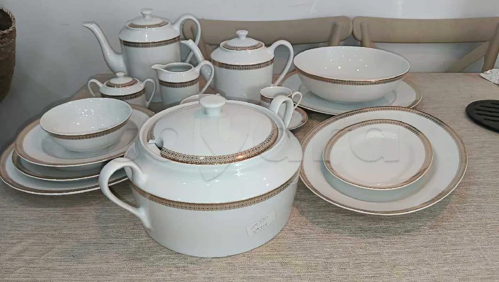 🍽️ À VENDRE – Service de table Tunisie Porcelaine 🇹🇳