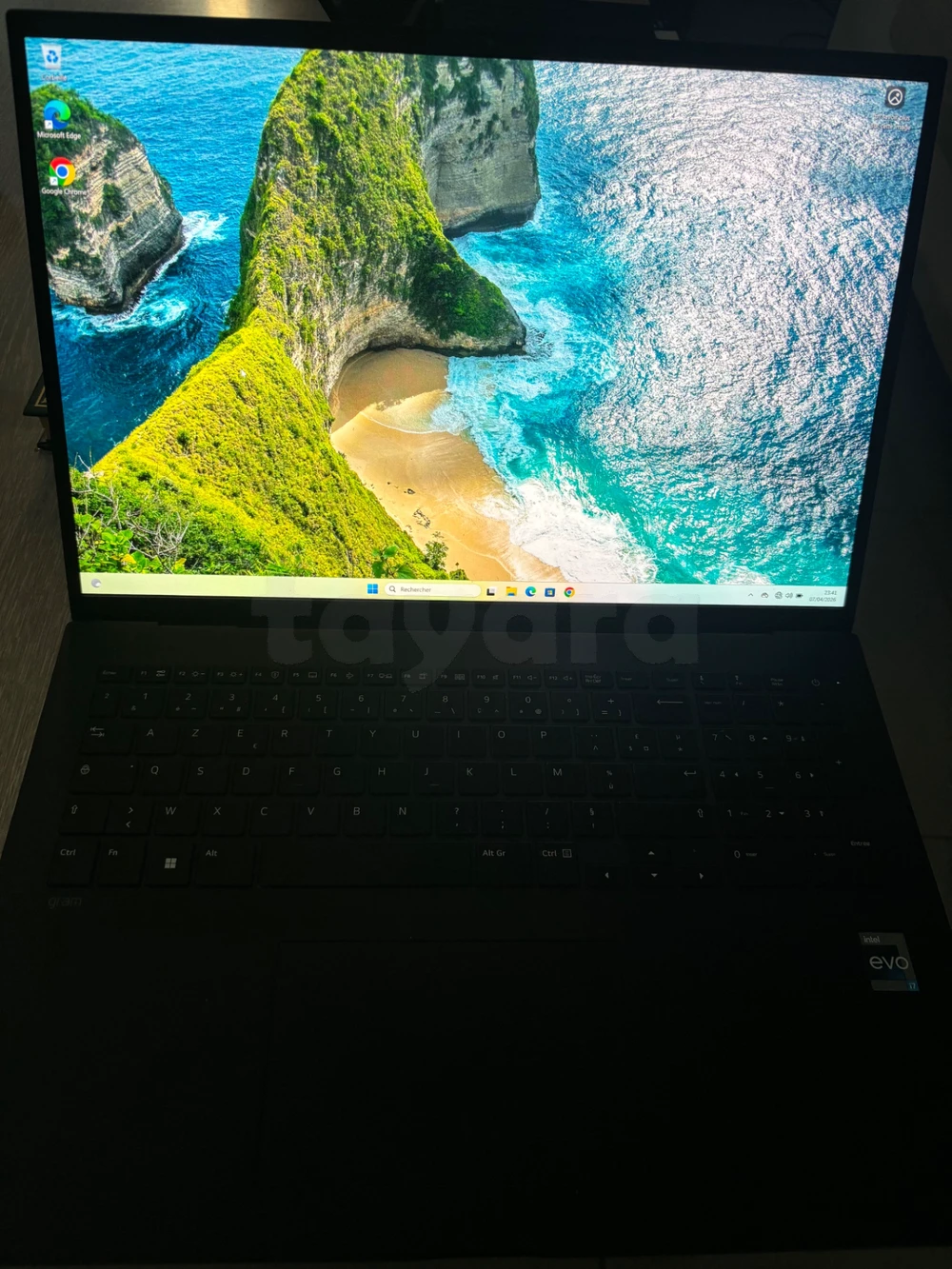 Je vends LG Gram 17, modèle 17Z90R-G.AA78F, un PC portable très léger avec grand écran 17”.