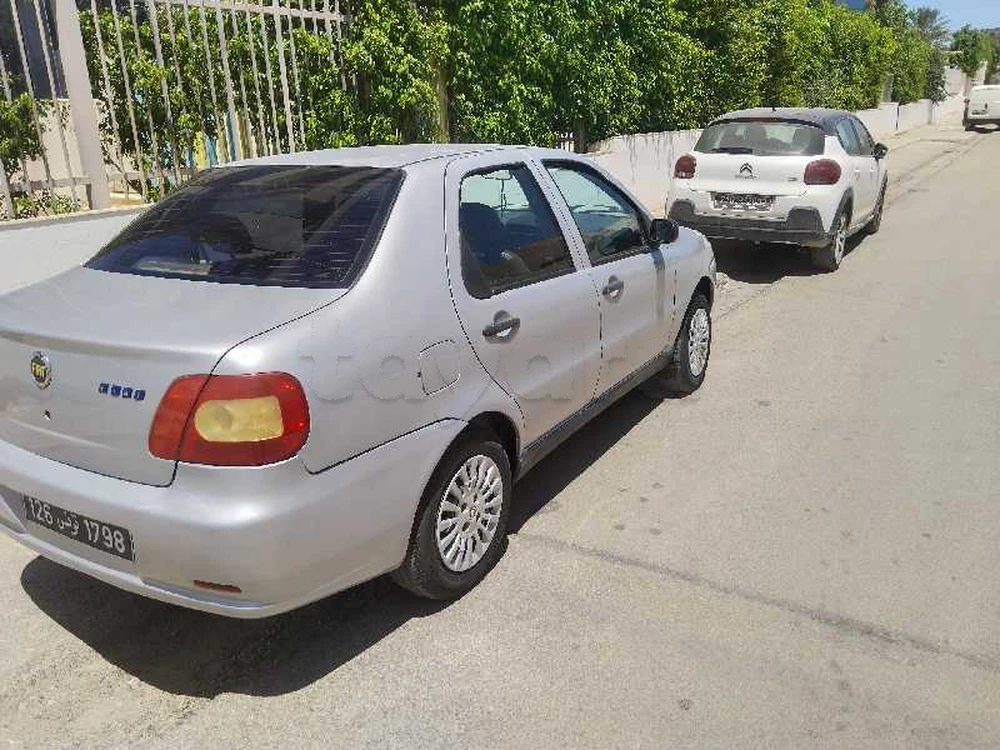 Carte voiture Fiat Siena