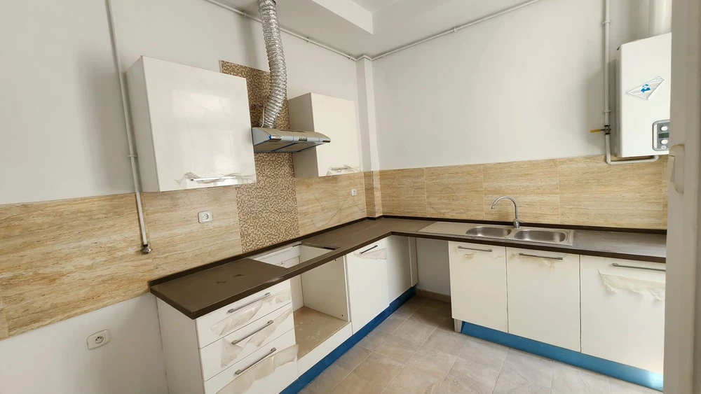 A vendre appartement S+4 à Tunis centre-ville près marché central