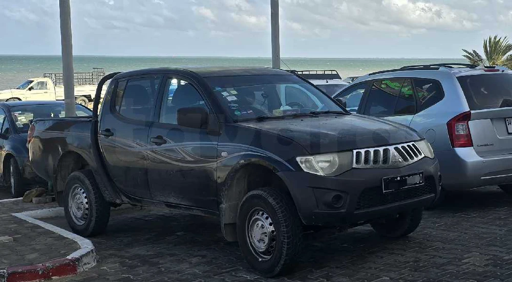 Carte voiture Mitsubishi L200