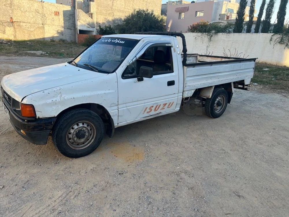 Carte voiture Isuzu D-Max