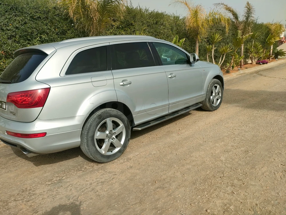 Carte voiture Audi Q7