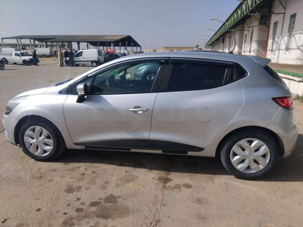 Carte voiture Renault Clio