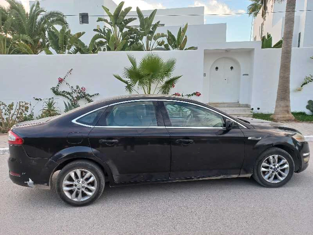 Carte voiture Ford Mondeo