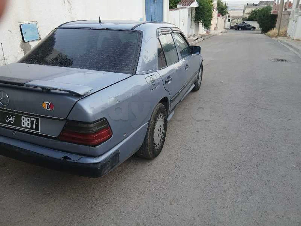 Mercedes-Benz 250