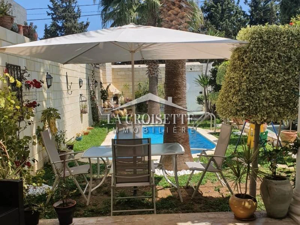 villa S+4 avec piscine à louer à La Soukra MVL0765