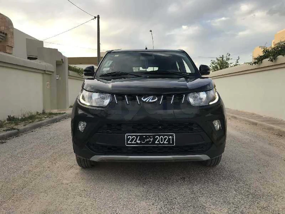 Carte voiture Mahindra Hover