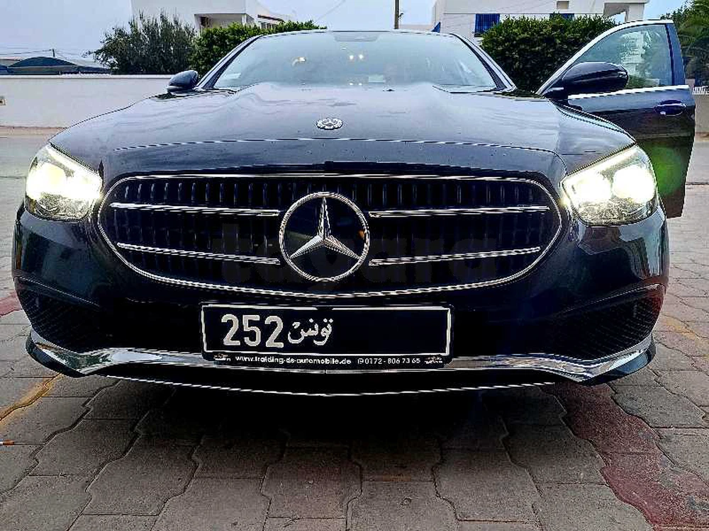 Carte voiture Mercedes-Benz Classe E