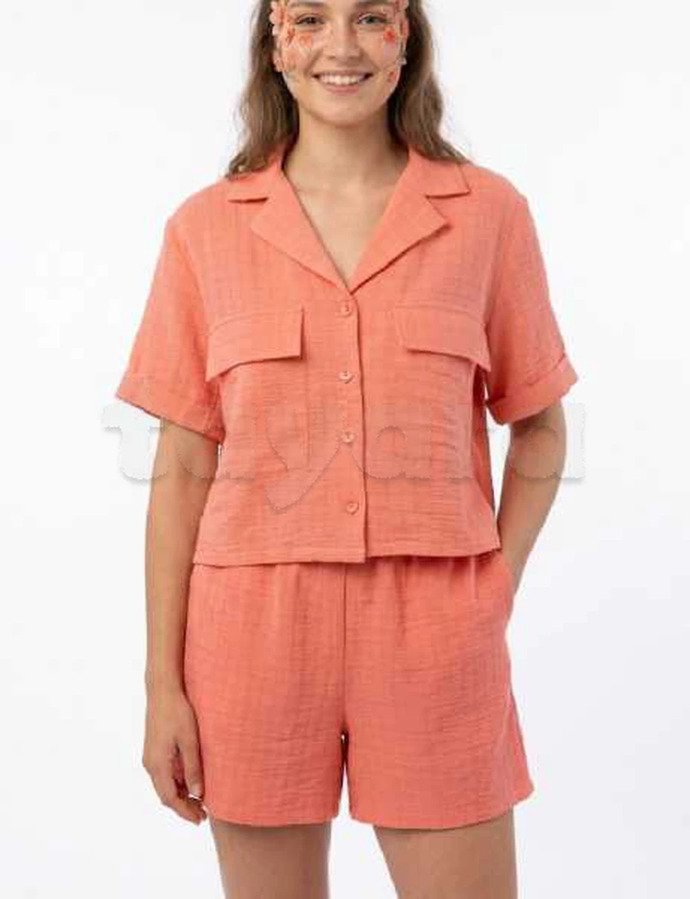 gilet et short taille S 
prix 70dt