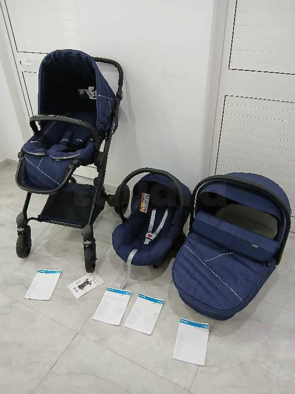 poussette Trio Brevi importé état comme neuf