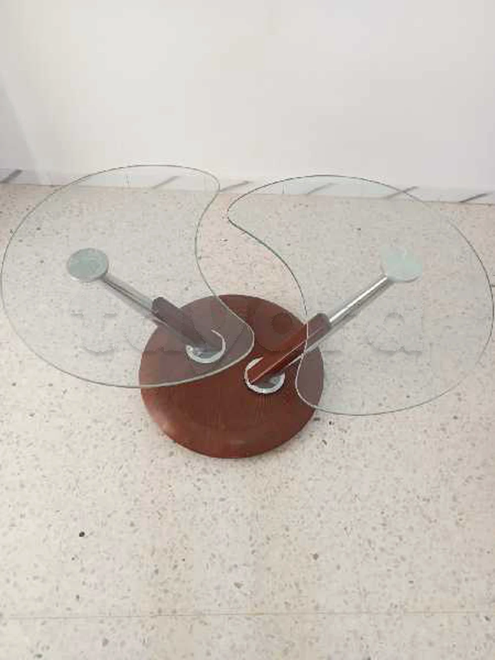 table bas