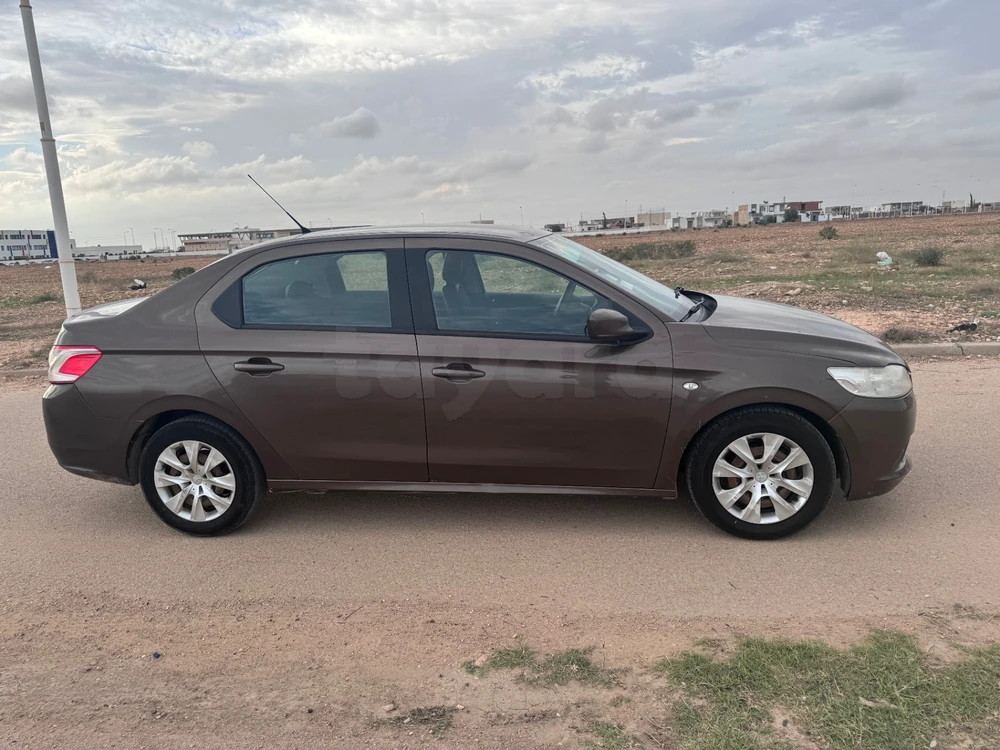 Peugeot 301