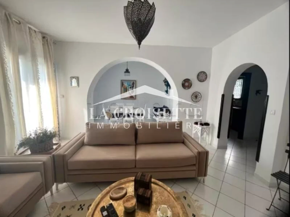 Duplex avec jardin S+3 meublé à louer à Gammarth mdl0742