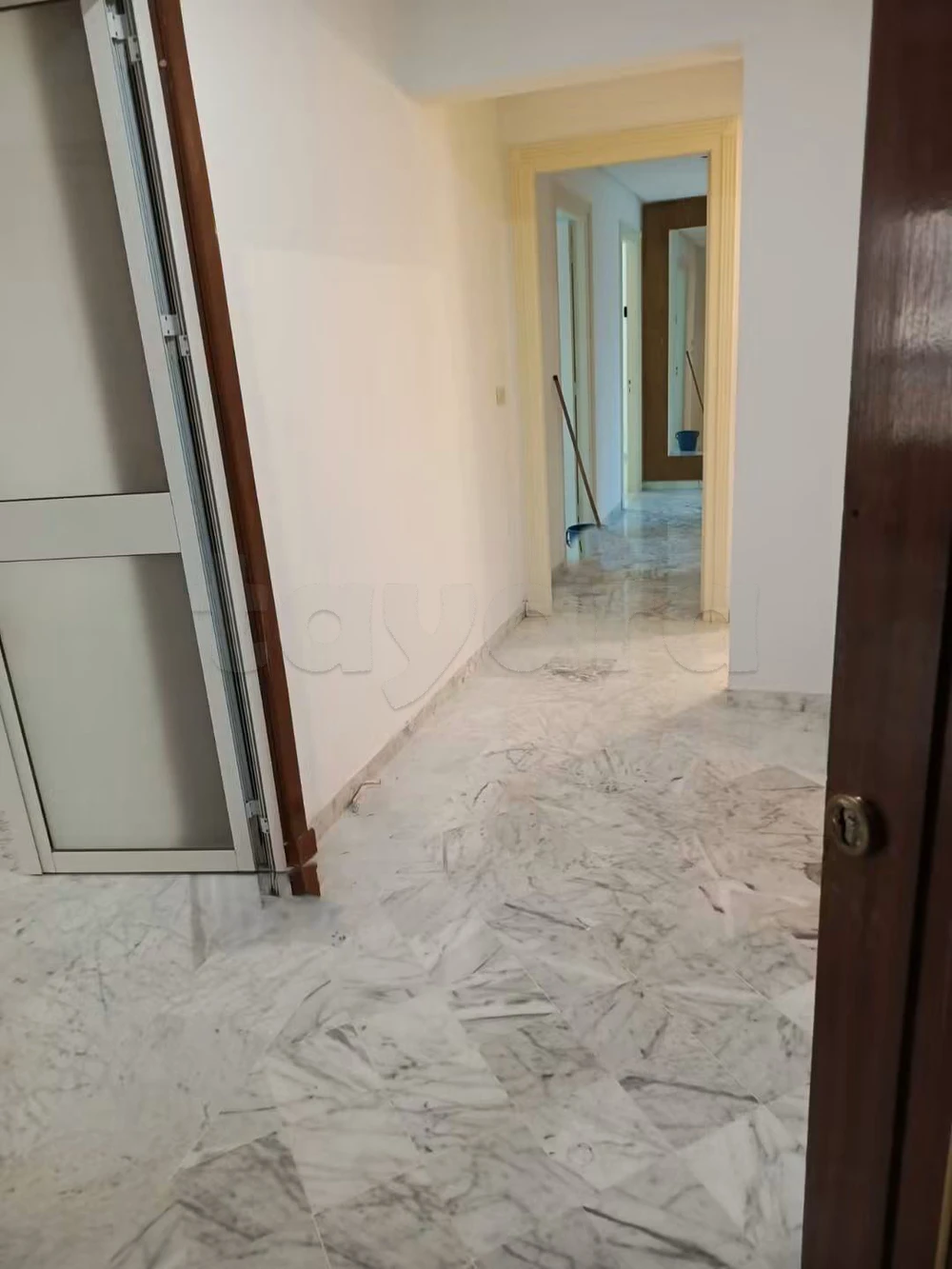 Ennasr 2 à louer spacieux appt S+3
