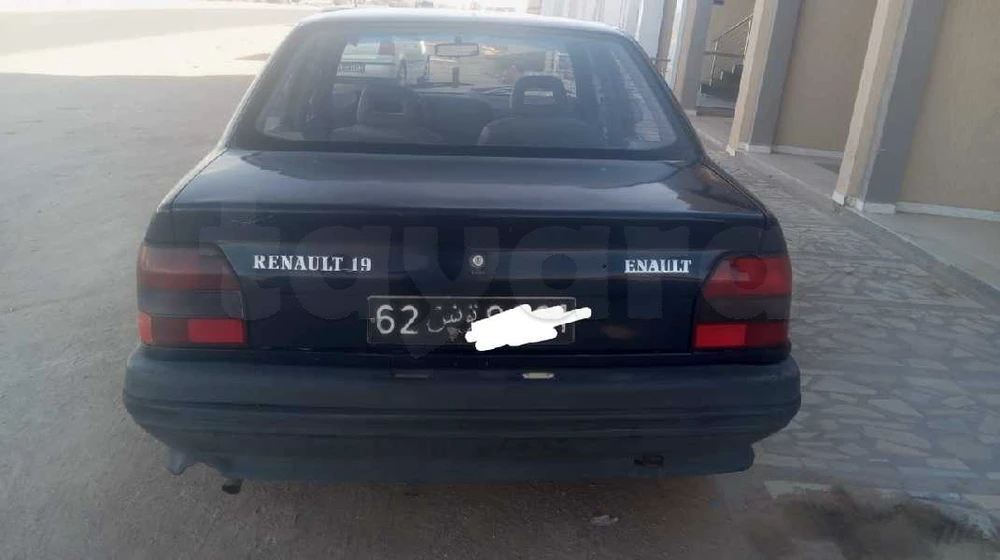 Renault 19