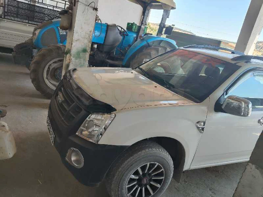 Carte voiture Isuzu D-Max