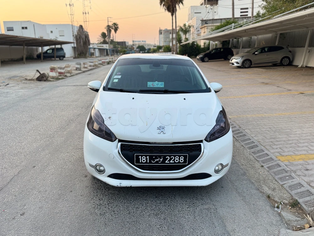 Carte voiture Peugeot 208