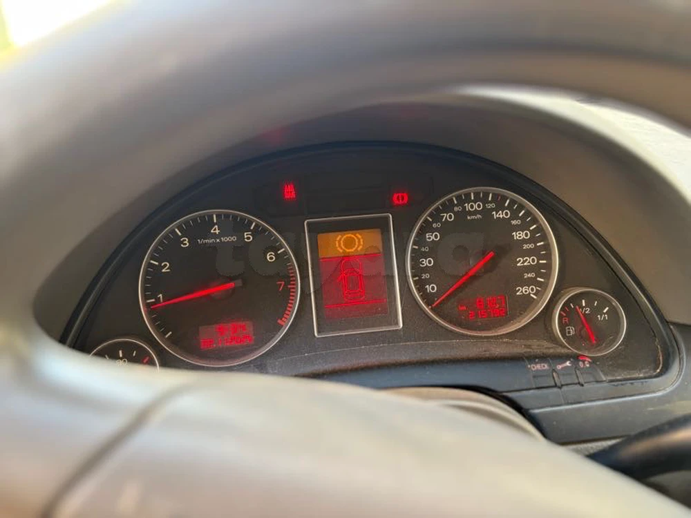 Carte voiture Audi A4