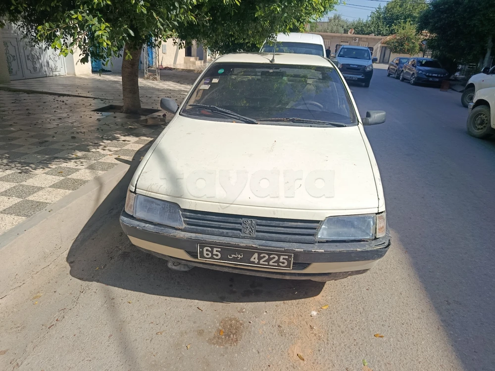 Peugeot 405