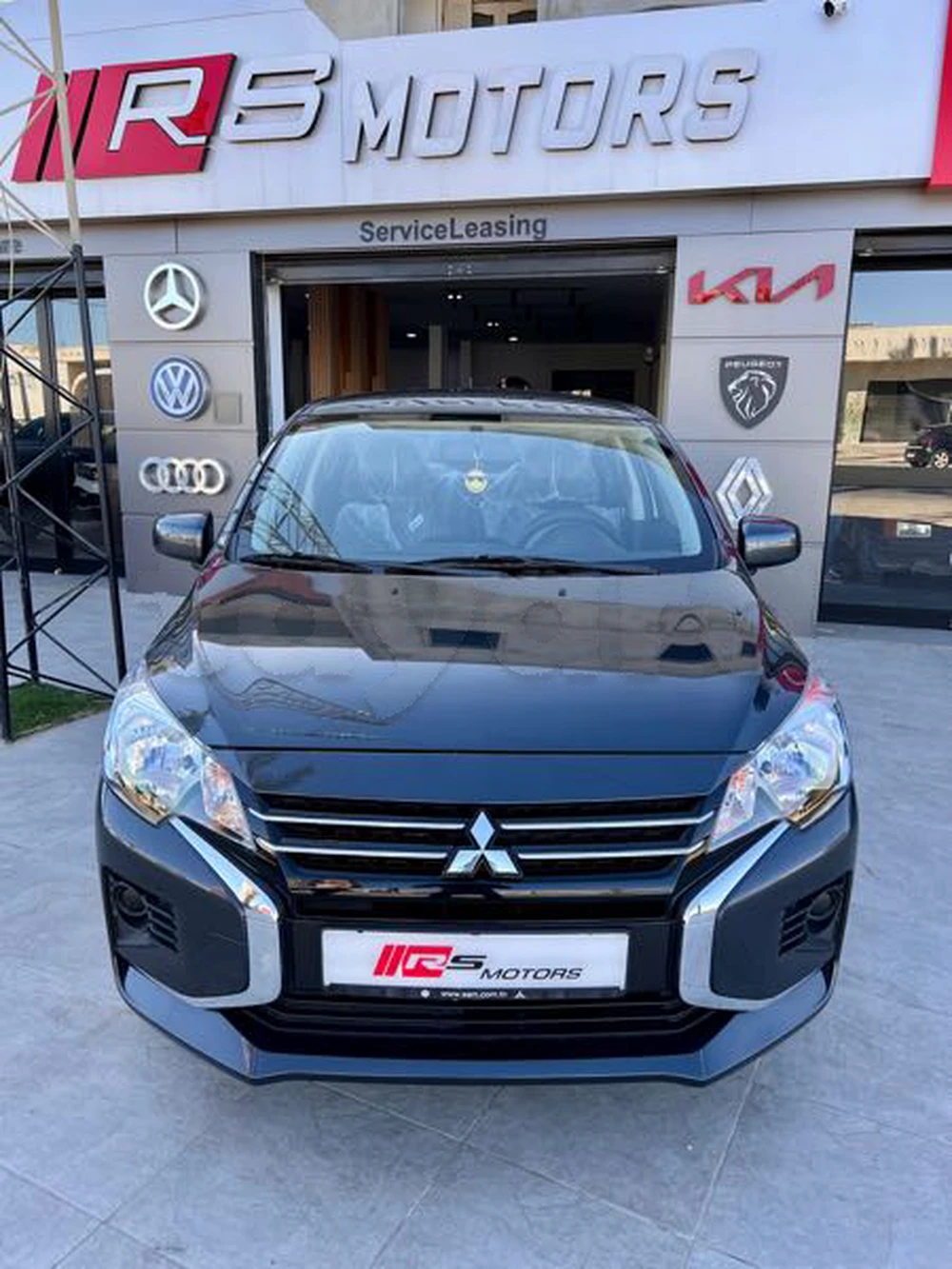 Carte voiture Mitsubishi Canter