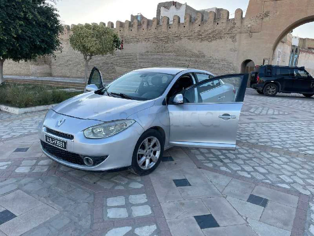 Carte voiture Renault Fluence