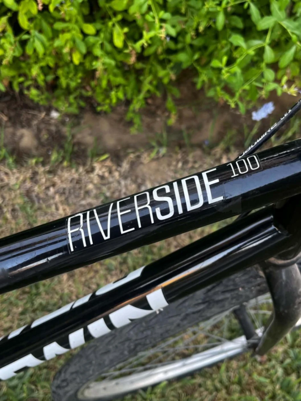 Vélo Riverside 100 B'TWIN – VTC 6 vitesses – Très bon état