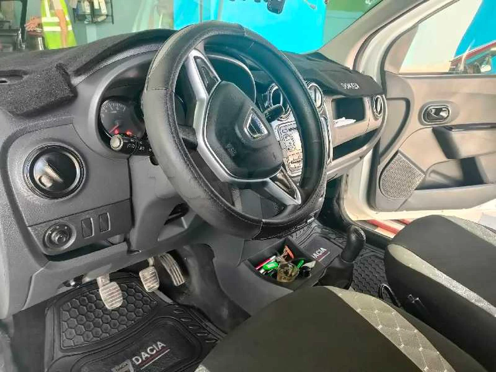 Carte voiture Dacia Dokker