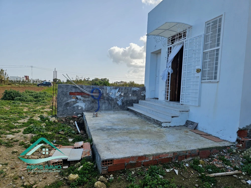 Maison inachevée à 300 mètres plage dar Allouch