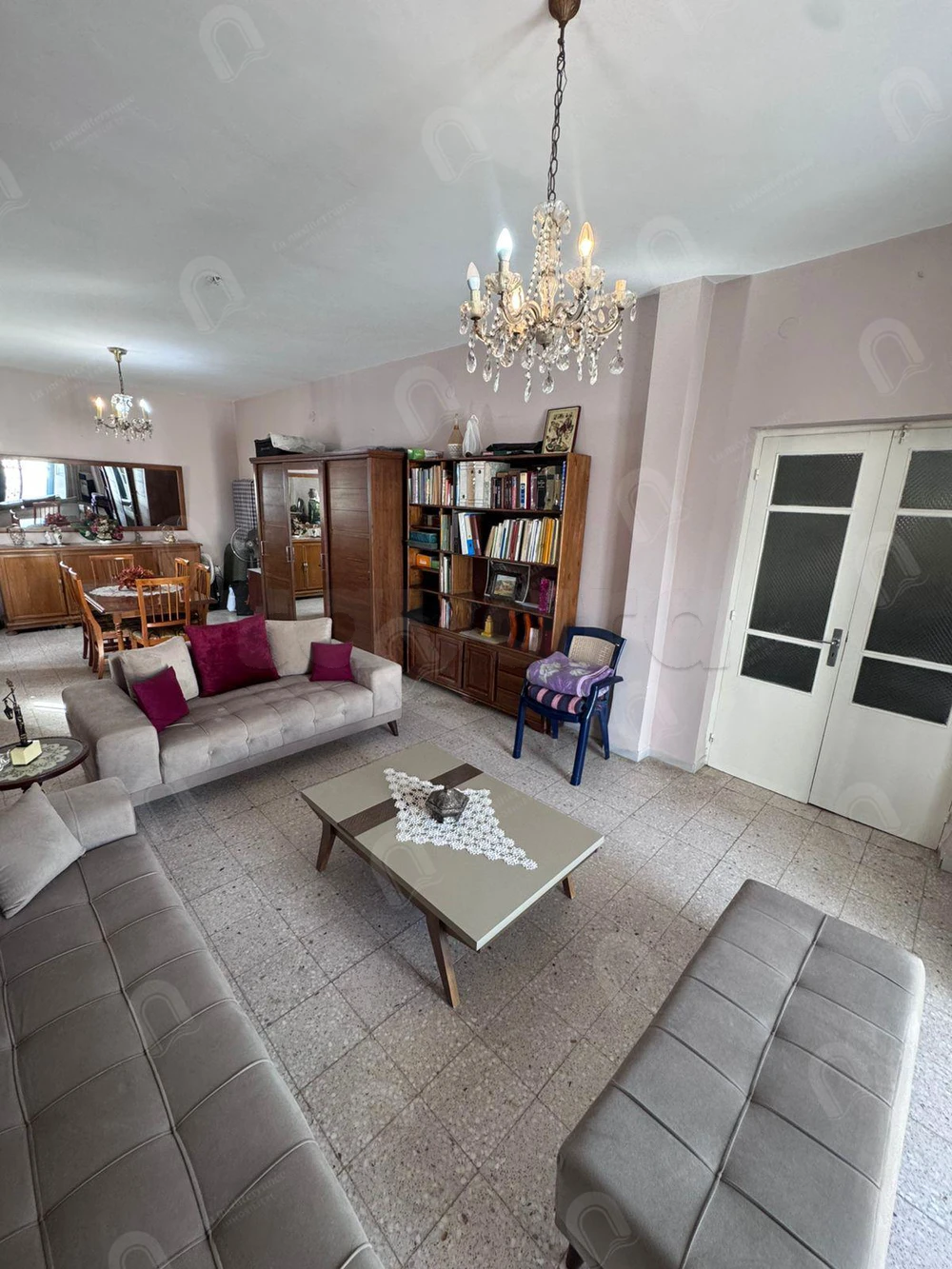 A vendre une villa 2S+6 à cité Ettahrir