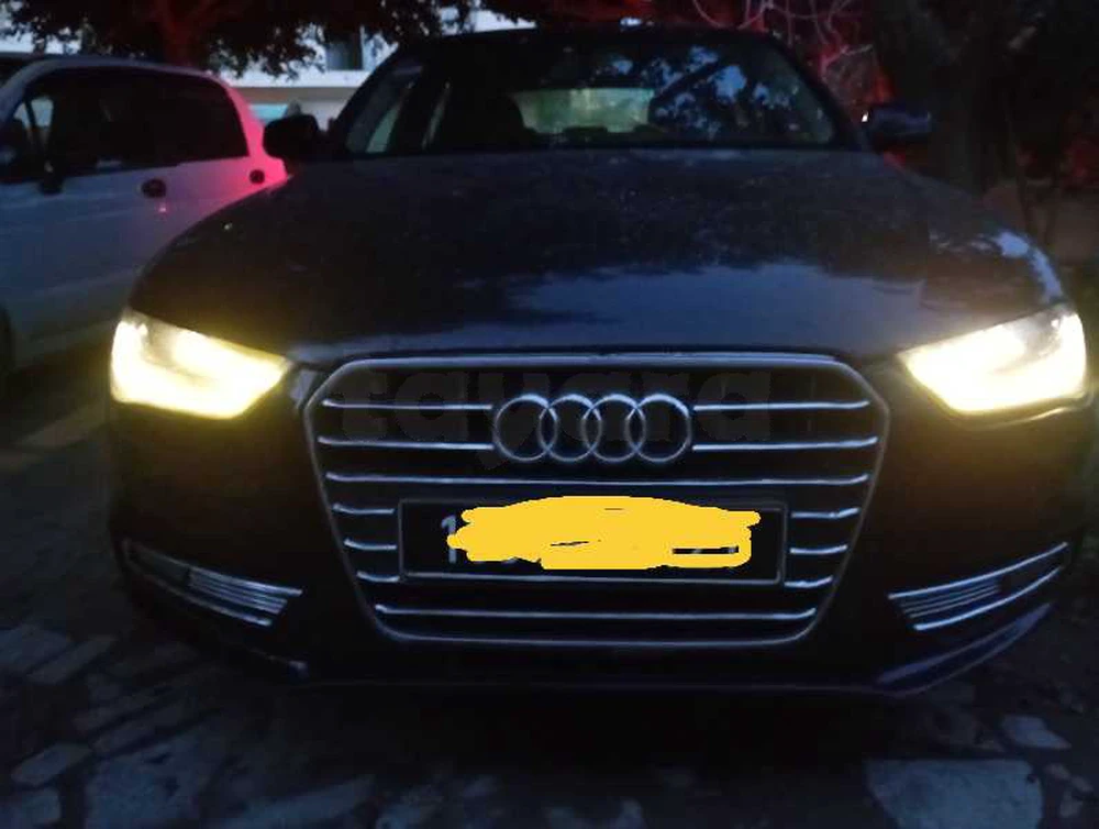 Carte voiture Audi A4