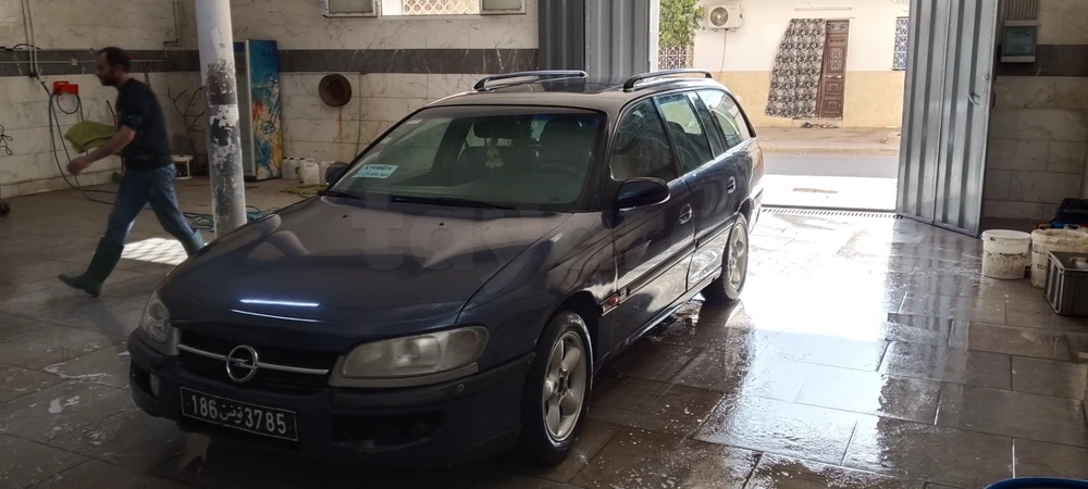 Opel Omega