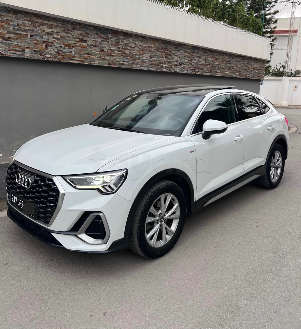 Carte voiture Audi Q3