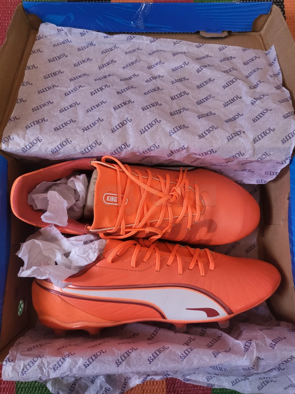 Crampon Puma King, comme neuf, importé