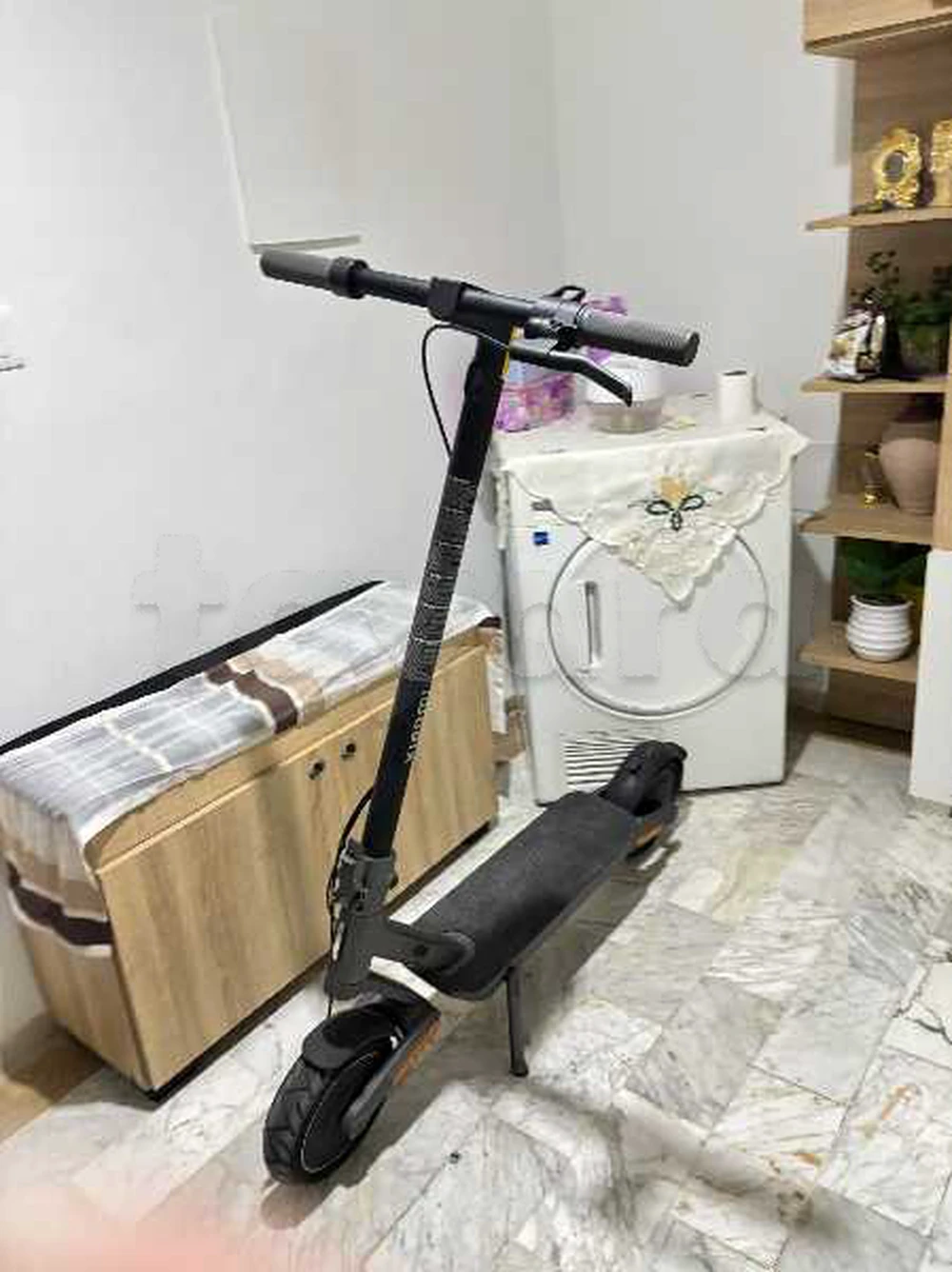 A Vendre Xiaomi Electric Scooter 4 Ultra État Presque Neuf Rarement Utilisé (400KM Seulement ),Cycle de Charge 20,Avec son Paquet
