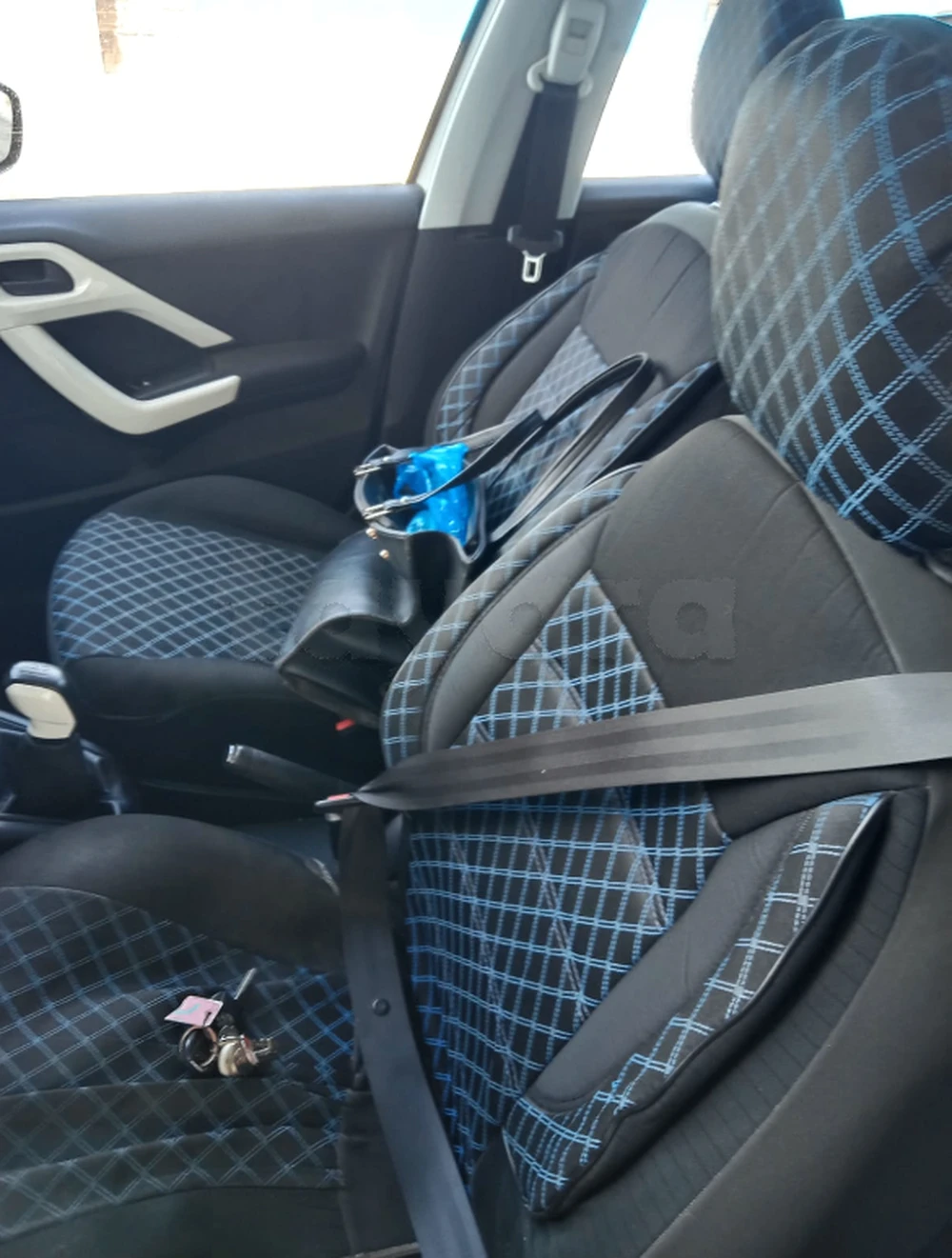 Carte voiture Peugeot 208