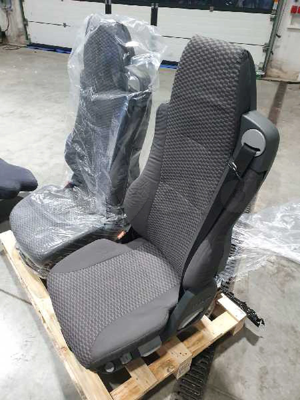 Carte voiture IVECO Trakker